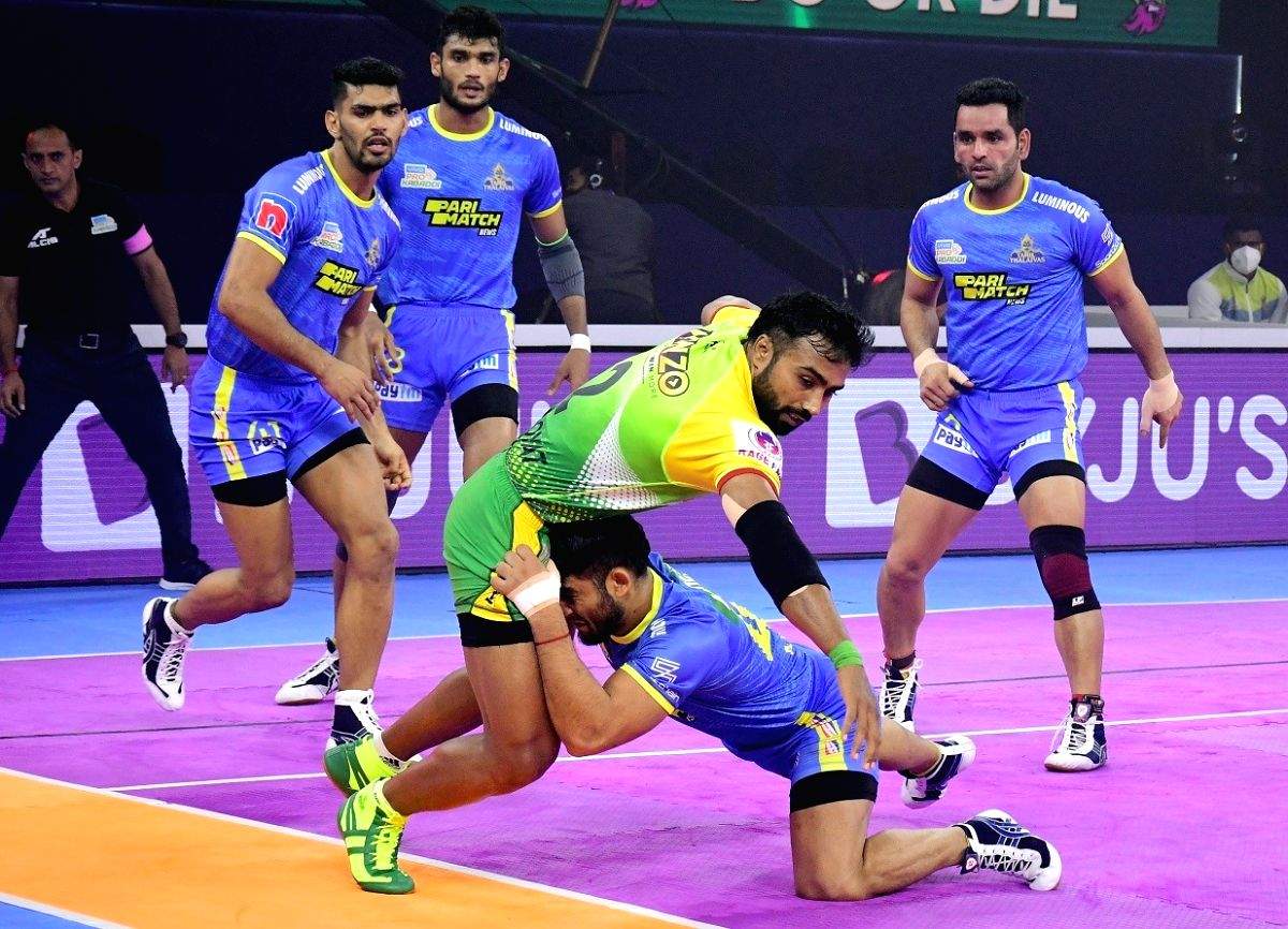 PKL 8: Puneri Paltan decimate defending champs Bengal Warriors 39-27 - Vimarsana News