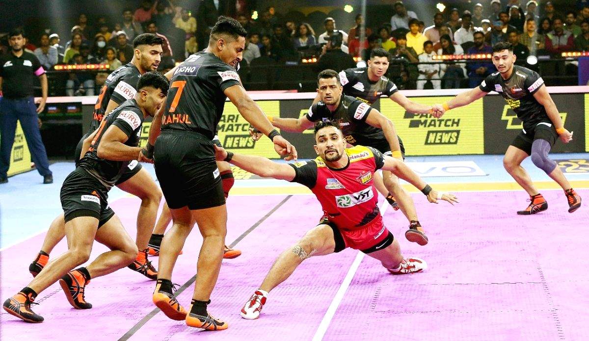 PKL 9: Jai Bhagwan Leads U Mumba to Comprehensive Win Against Bengaluru Bulls - Vimarsana News