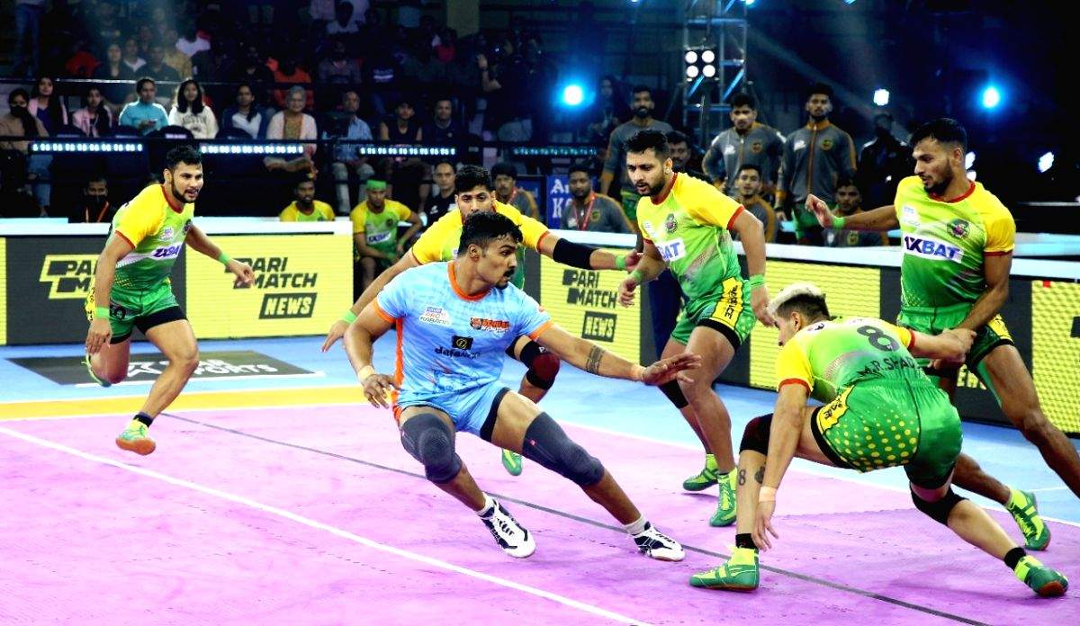 PKL 9: Maninder Singh records Super 10 as Bengal Warriors thrash Patna Pirates - Vimarsana News