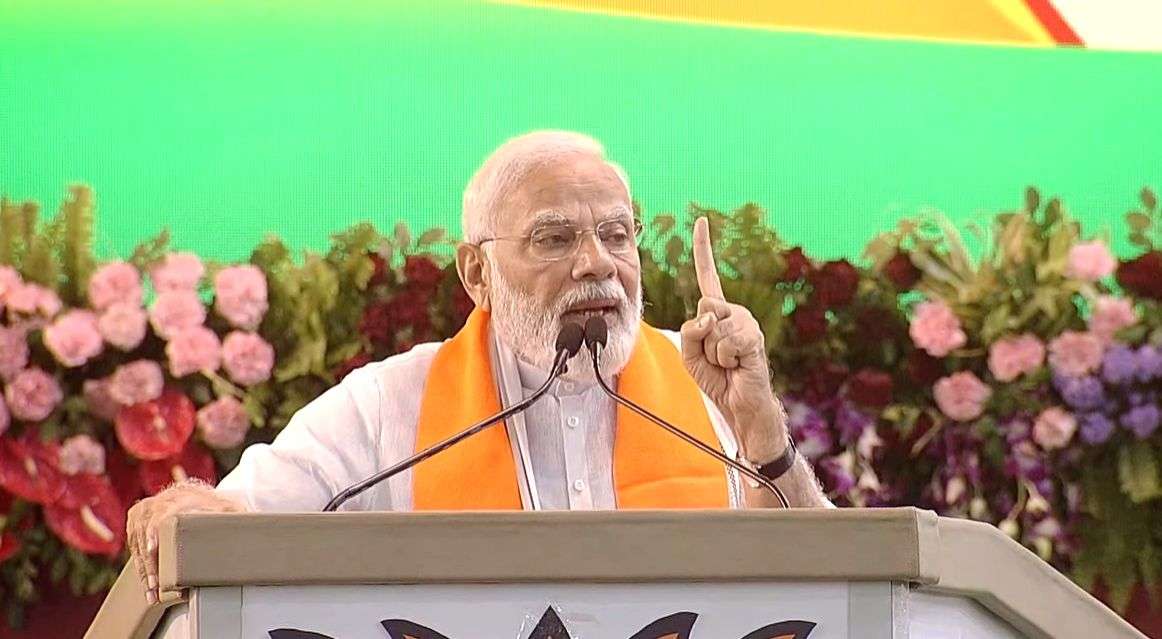 PM Modi advises BJP workers to get socially connected with people - Vimarsana News
