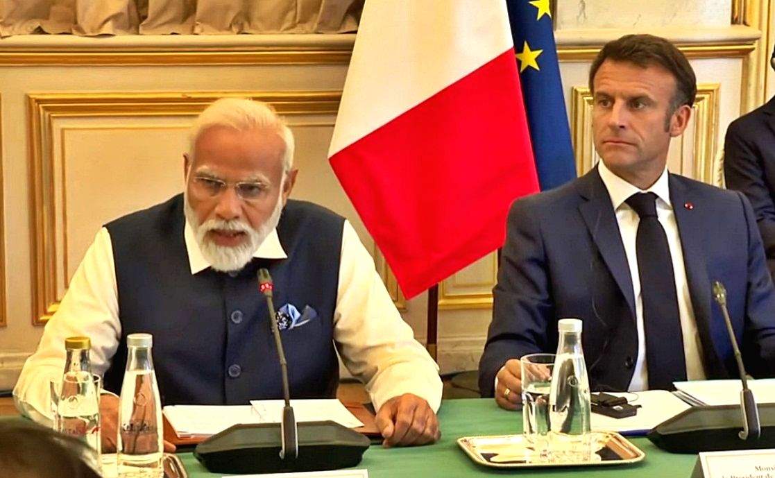 PM Modi holds delegation-level talks with French Prez - Vimarsana News