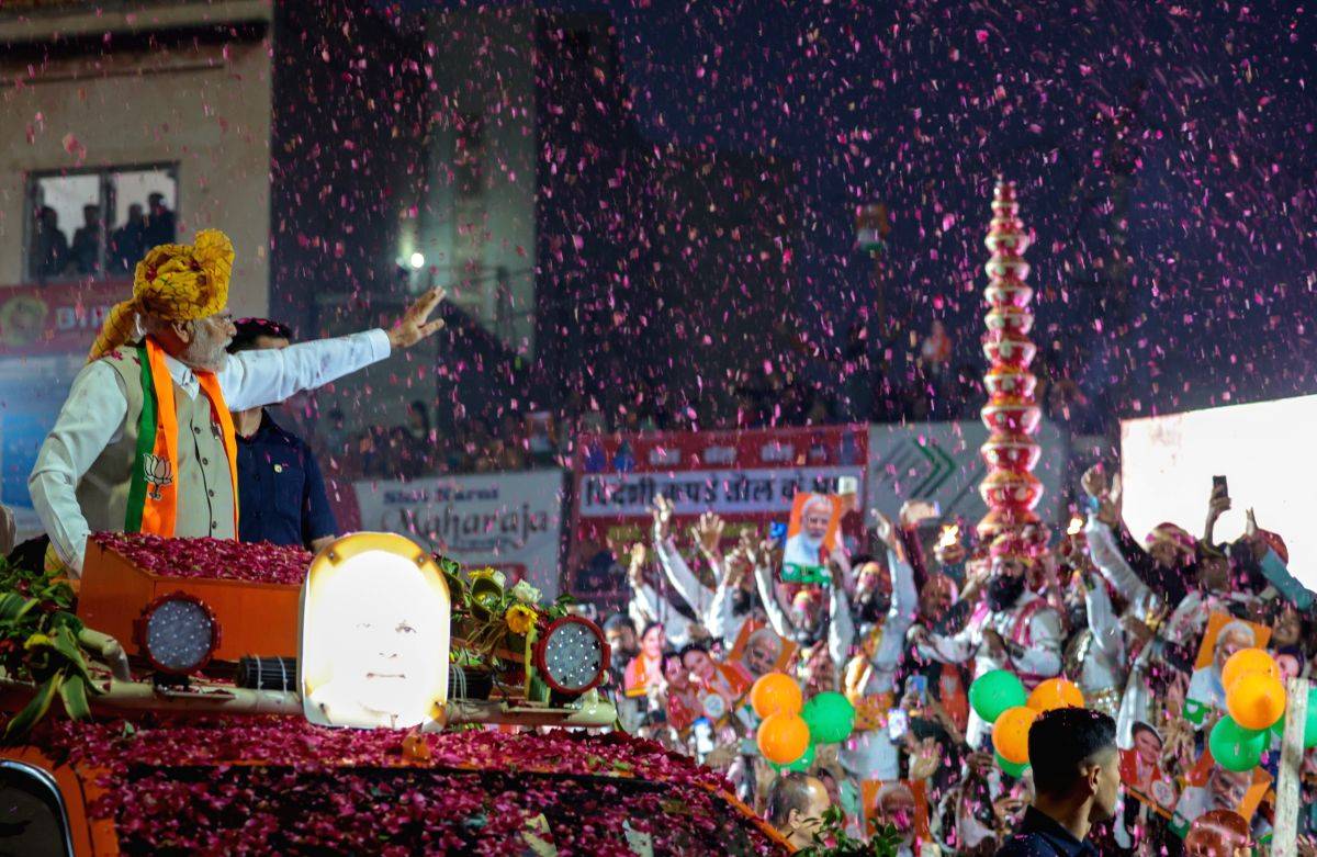 PM Modi holds roadshow in Rajasthan - Vimarsana News
