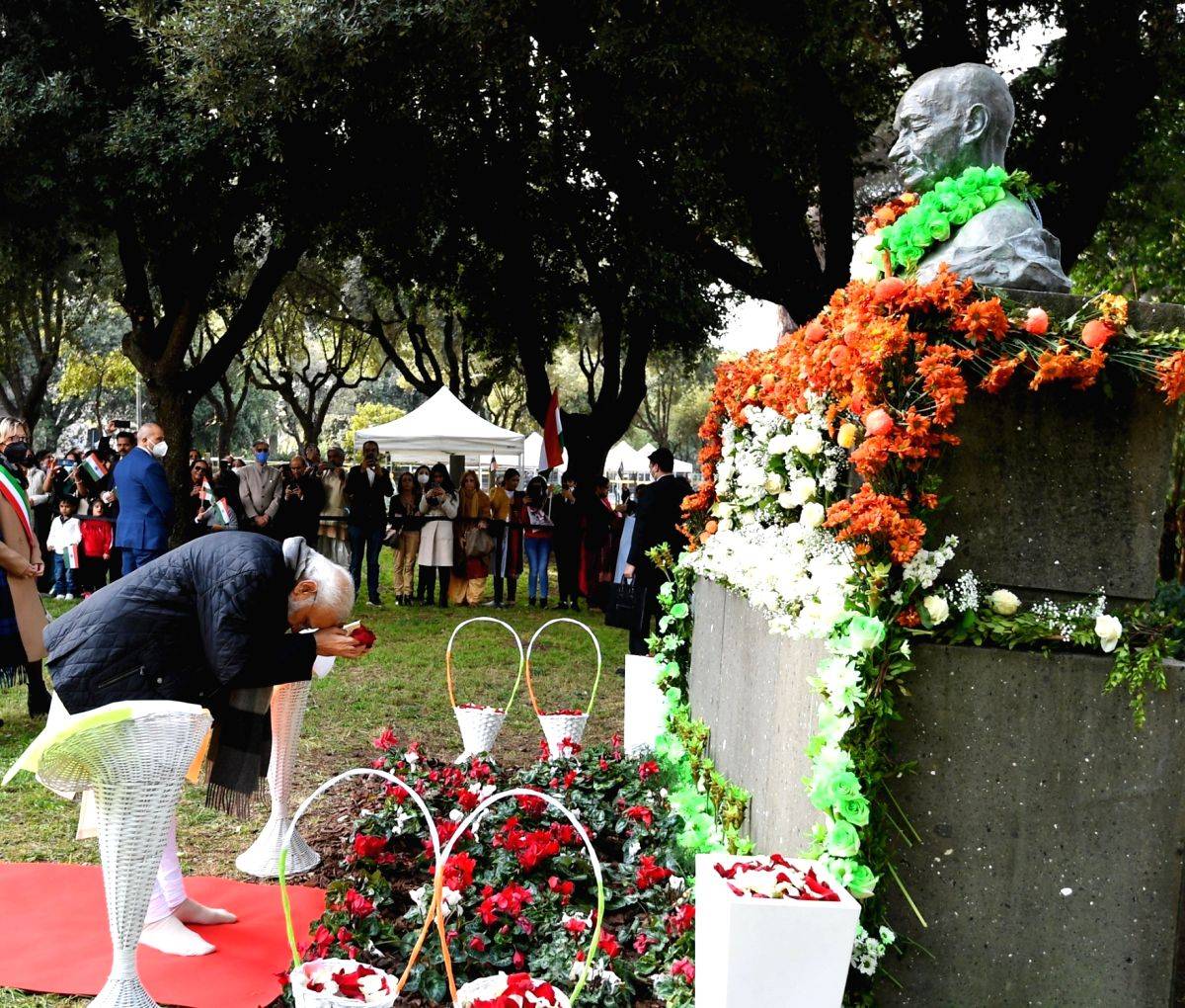 PM Modi keeps up tryst with Mahatma abroad - Vimarsana News