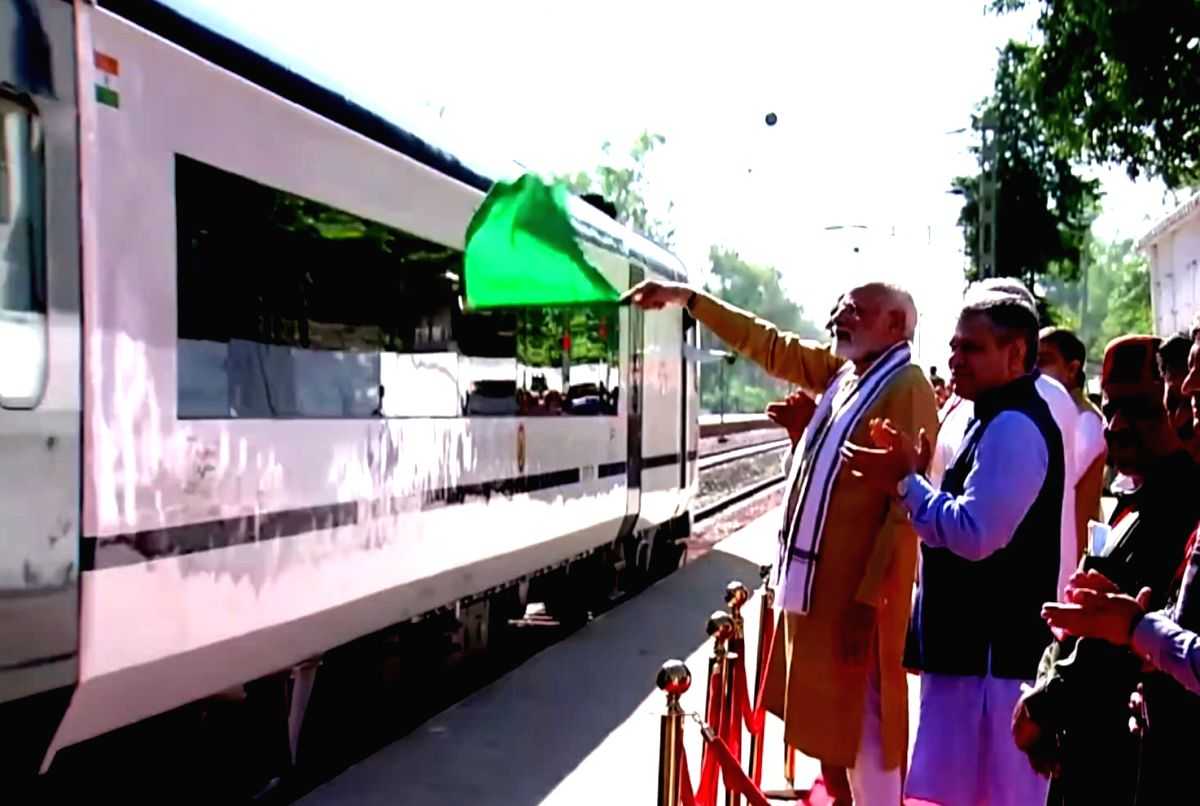 PM flags off luxury train, launches Bulk Drug Park to attract Rs 10,000 cr investment in Himachal (Ld) - Vimarsana News