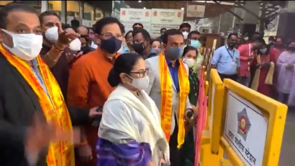 Politics heats up as Mamata arrives to meet Sena-NCP, India Inc honchos in Mumbai (Ld) - Vimarsana News