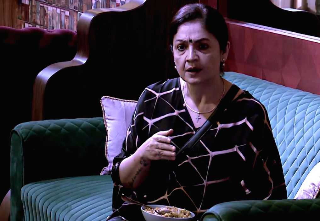 Pooja Bhatt turns director for special audition task at 'Bigg Boss OTT 2' - Vimarsana News