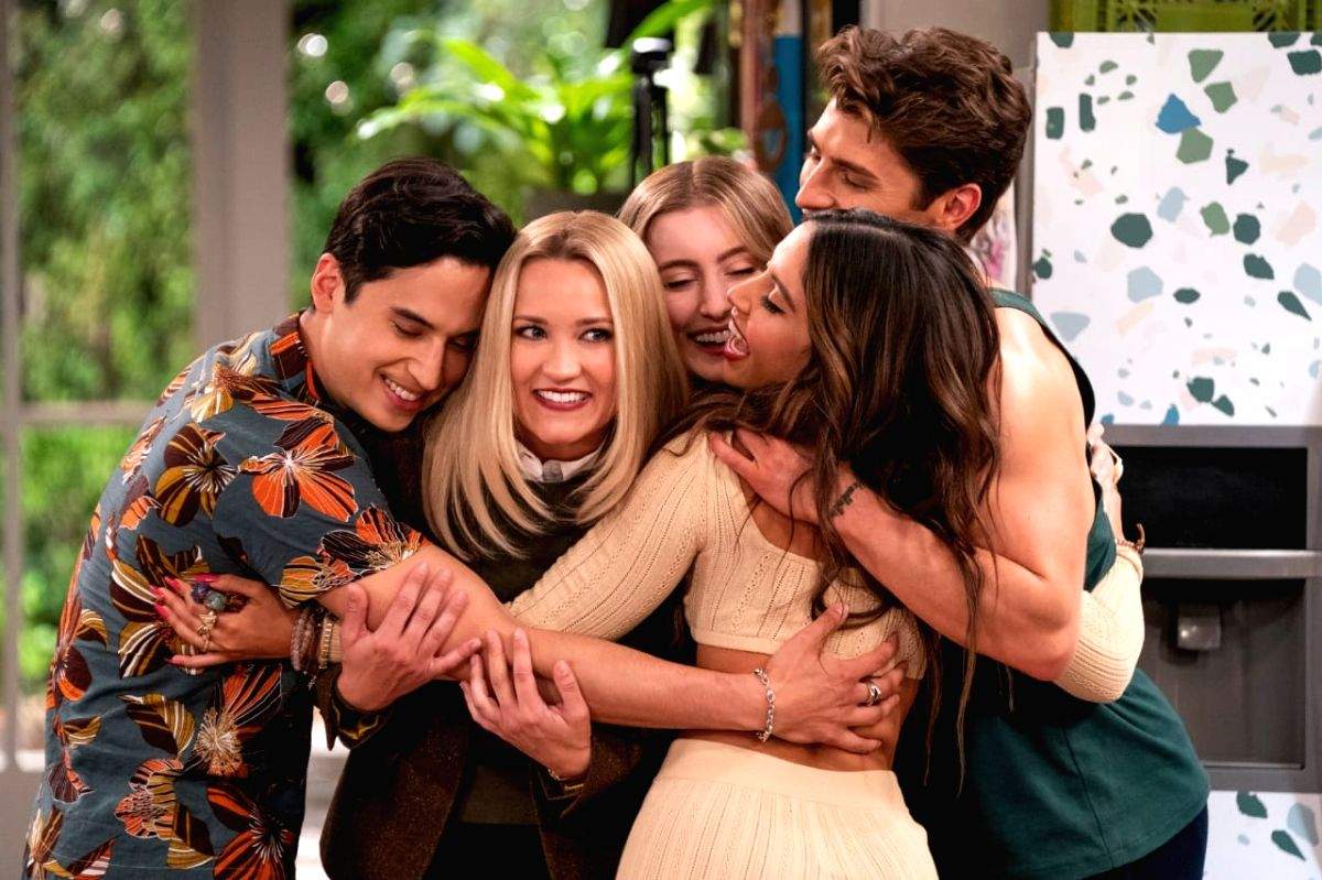 IANS Review: 'Pretty Smart': A mild, fun sitcom - Vimarsana News