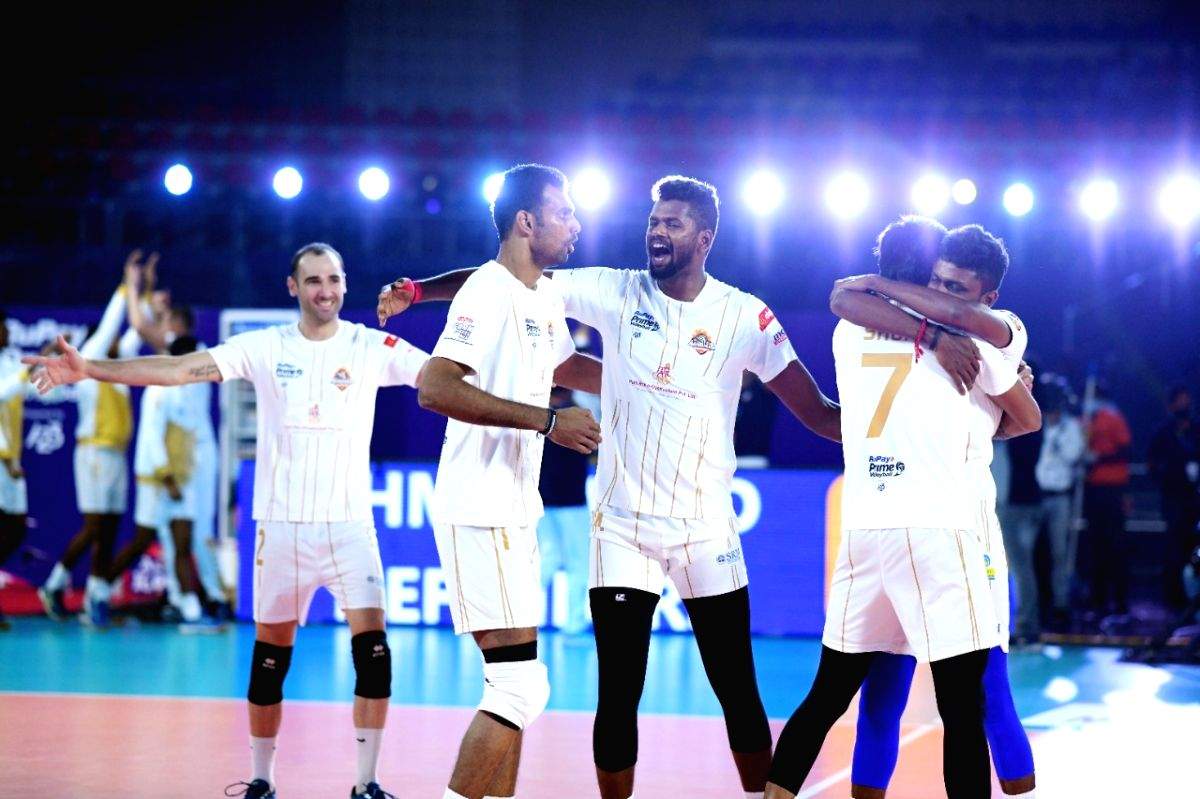 PVL: Muthusamy, Shon T John shine as Ahmedabad Defenders defeat Hyderabad Black Hawks 4-1 - Vimarsana News