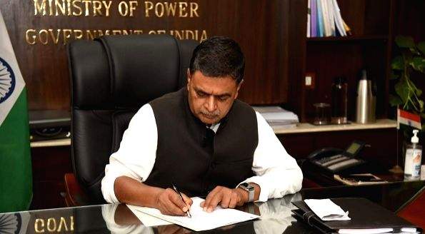 Govt scraps licence requirement for big electricity consumers to set up power lines - Vimarsana News