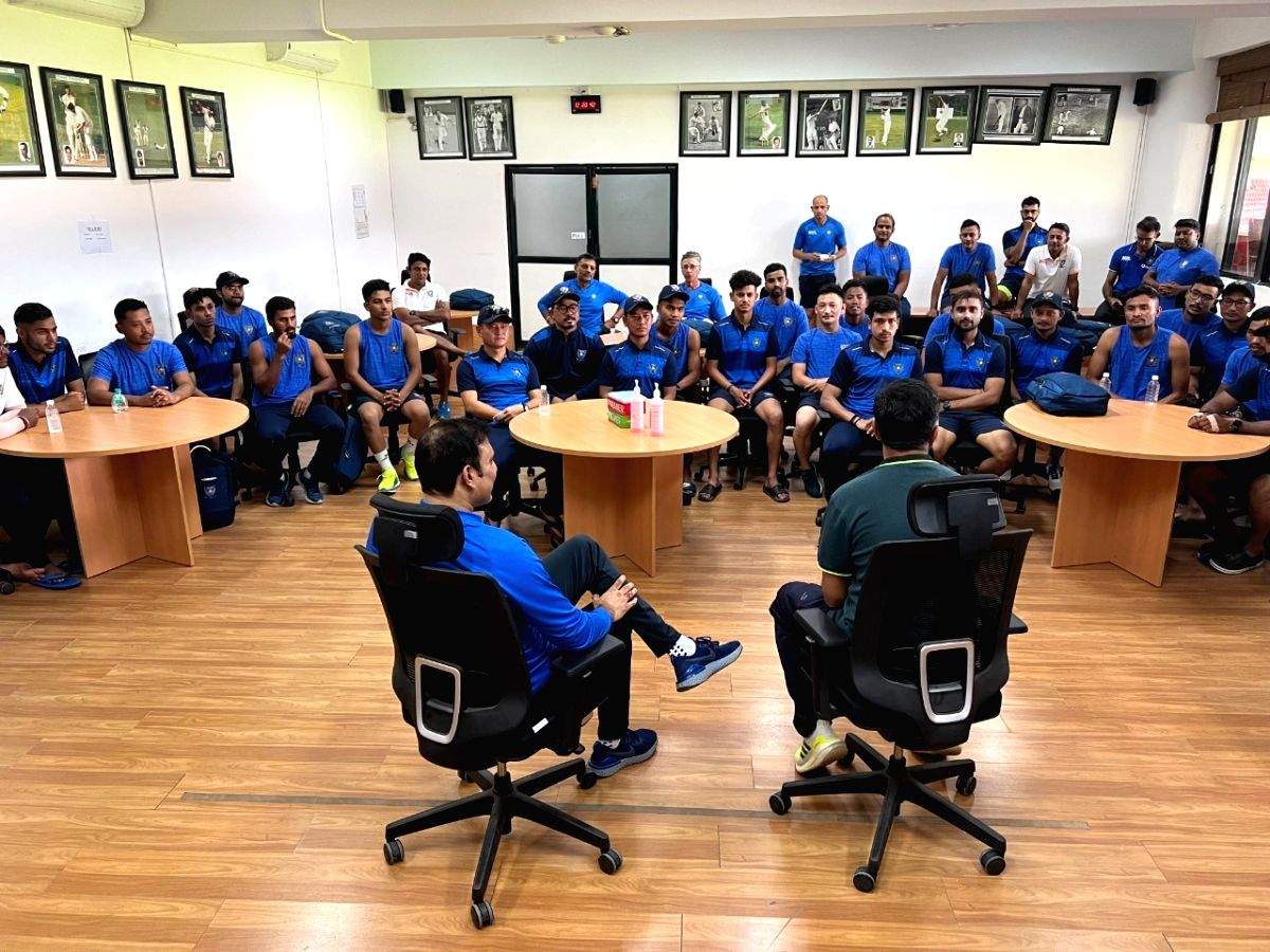 Rahul Dravid interacts with players from northeast and plate group - Vimarsana News