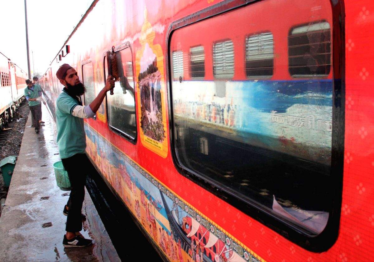 Diwali 2022: Southeastern Railway announces festival special trains - Vimarsana News