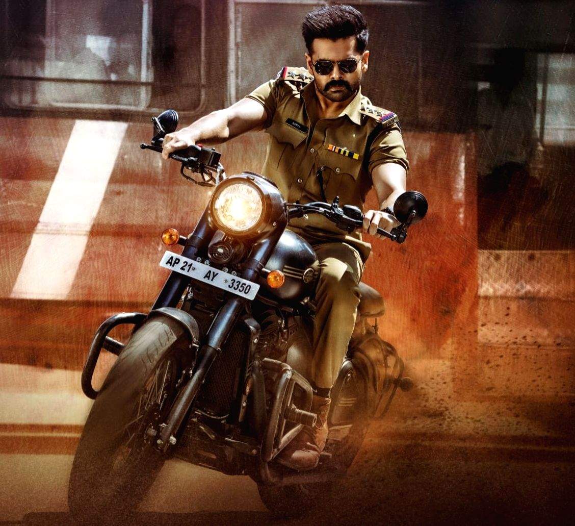 Ram Pothineni's police look from 'The Warriorr' released - Vimarsana News