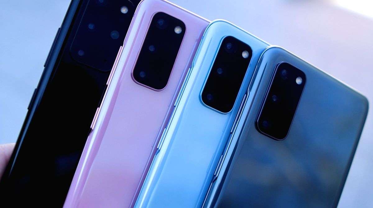 201 mn mobile phones shipped in India in 2022 at 12% annual decline - Vimarsana News