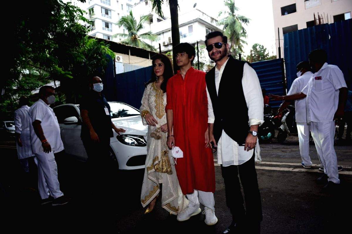 'Rhea Di Wedding': It's marriage time for Anil Kapoor's daughter, 'Veere Di Wedding' producer Rhea Kapoor - Vimarsana News