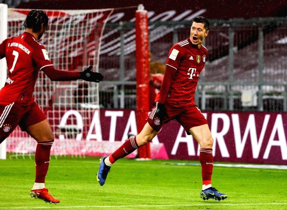 Monchengladbach shock front-runners Bayern in Bundesliga - Vimarsana News