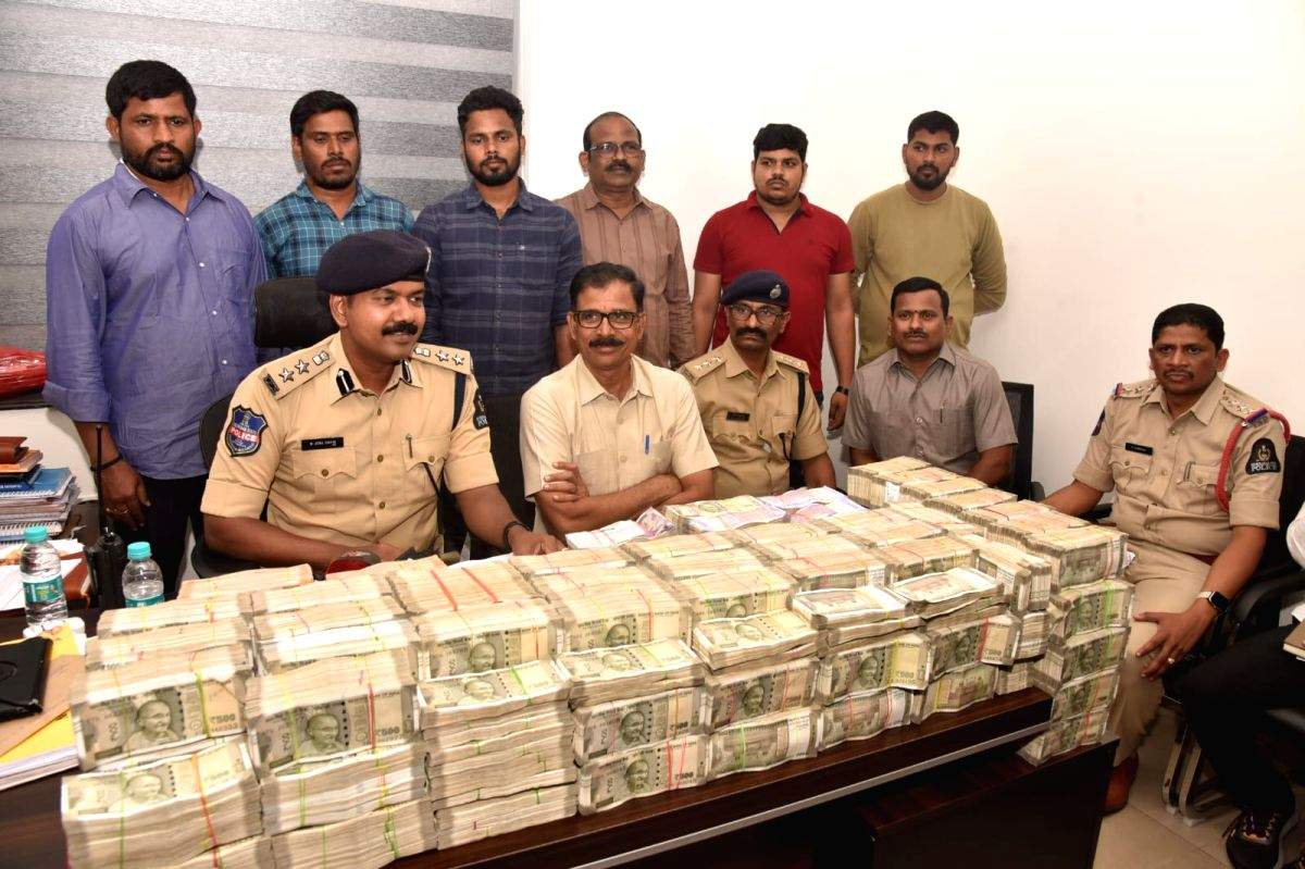 Rs 3.35 crore Hawala money seized in Hyderabad in run-up to polls - Vimarsana News