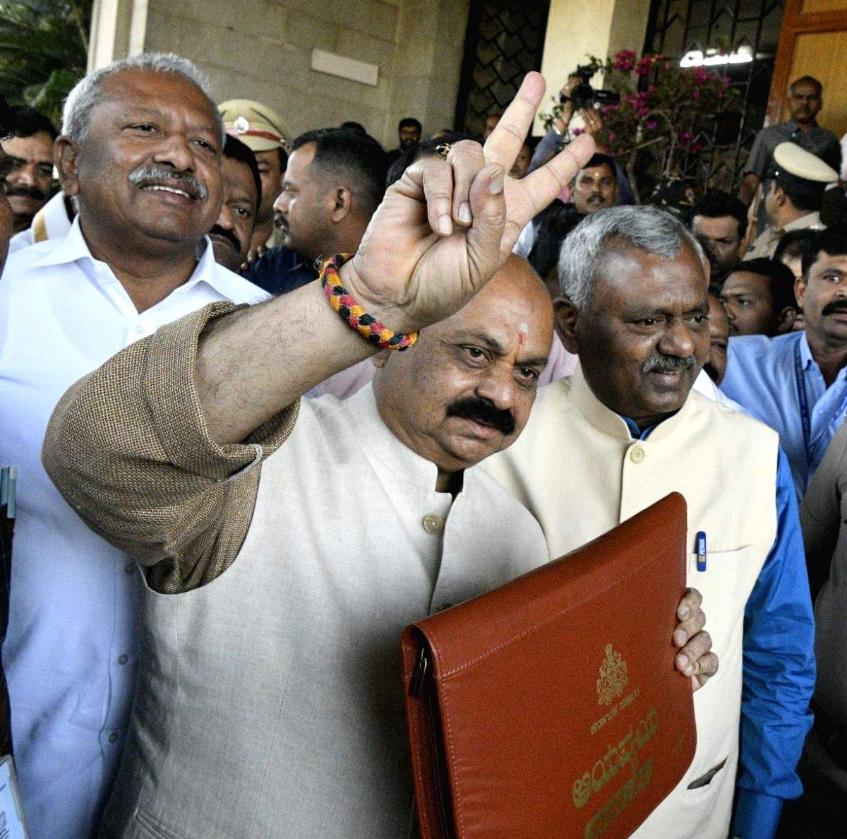Ahead of presenting K'taka budget, CM Bommai offers special worship - Vimarsana News