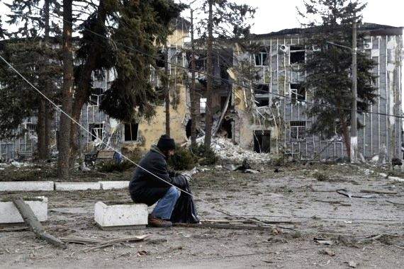 Russia, Ukraine battle over Donetsk towns - Vimarsana News