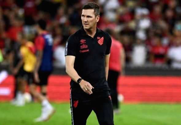 Santos name Turra as head coach - Vimarsana News