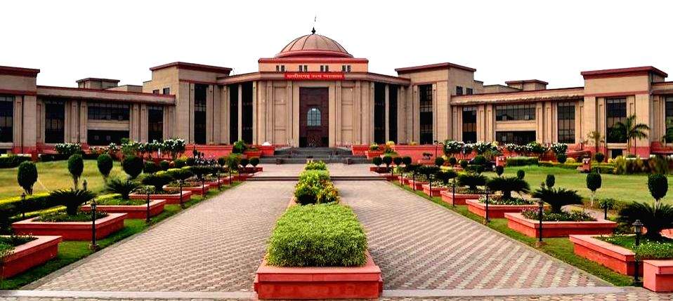 SC Collegium recommends appointment of a permanent judge in Chhattisgarh HC, extension of term of two judges - Vimarsana News