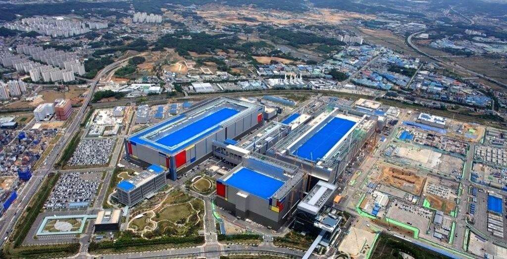 Samsung begins operation of mega chip manufacturing line in S.Korea - Vimarsana News