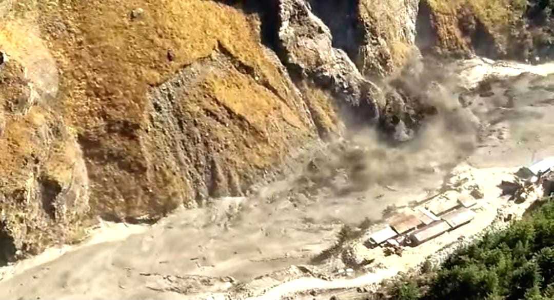 After the deluge: Noble gesture by Uttarakhand cop - Vimarsana News
