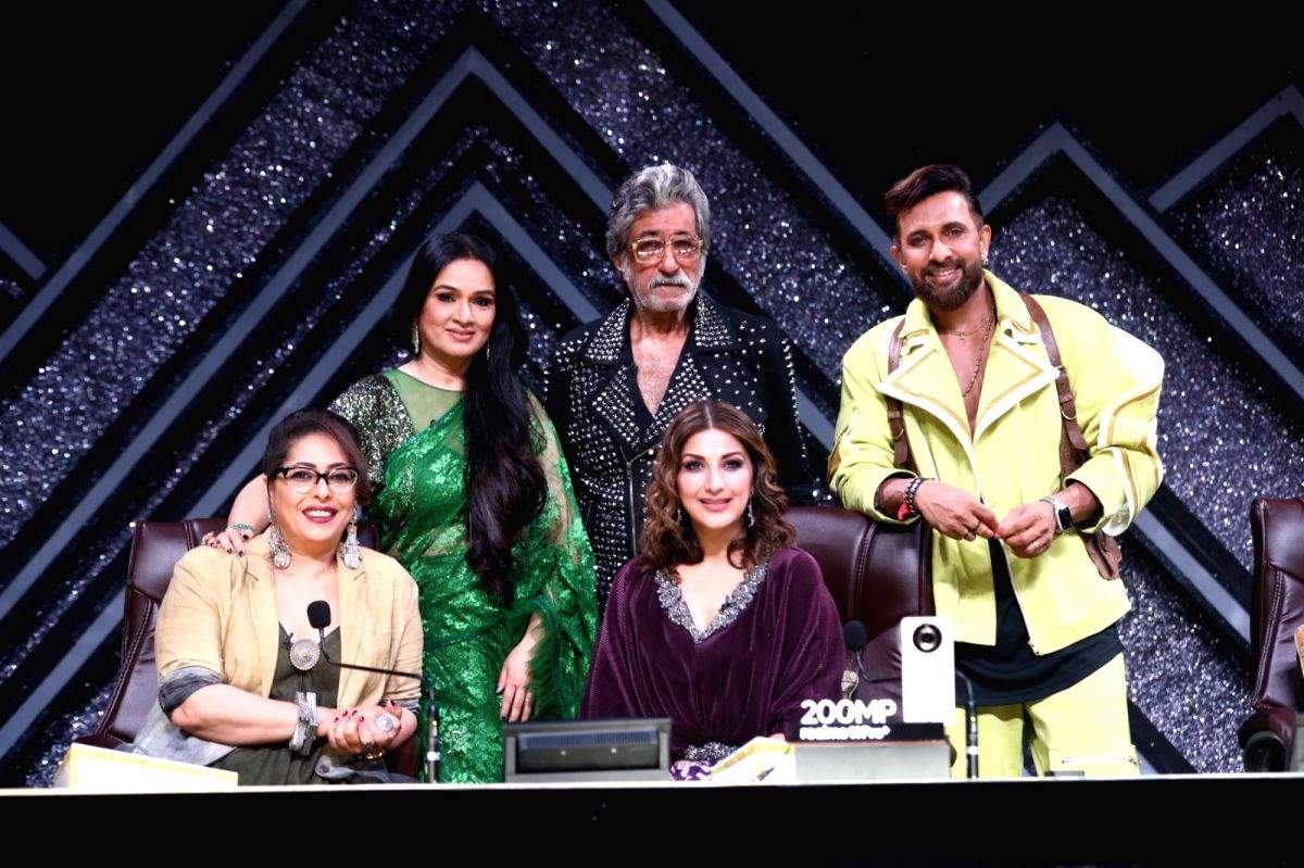 Shakti Kapoor reminisces about his first award for 'Raja Babu' - Vimarsana News