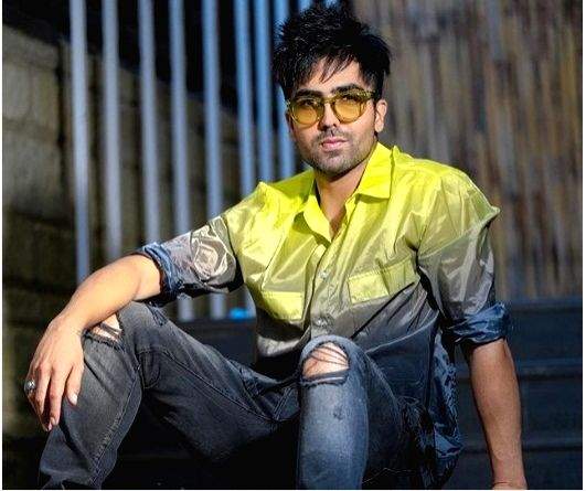 'Kudiyan Lahore Diyan' extremely special song: Harrdy Sandhu - Vimarsana News