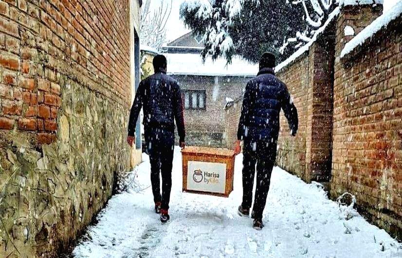Snowy days, meagre returns give Kashmir's delivery drivers a bumpy ride - Vimarsana News