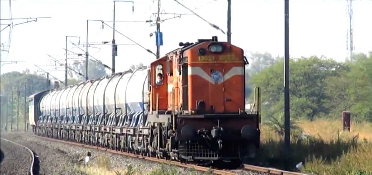 9 trains cancelled in Vijayawada division due to maintenance works - Vimarsana News