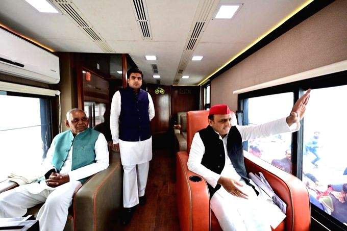 Battle for UP: Akhilesh files nomination from Karhal - Vimarsana News