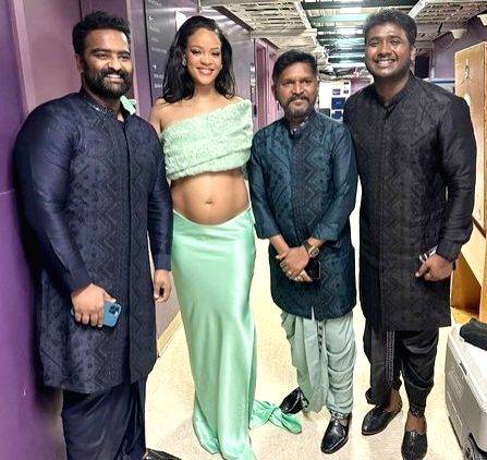 Speechless 'Naatu Naatu' singers have their fanboy moment with Rihanna - Vimarsana News