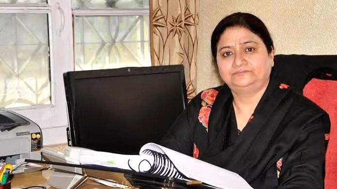 Kashmir University gets its first woman Vice Chancellor - Vimarsana News