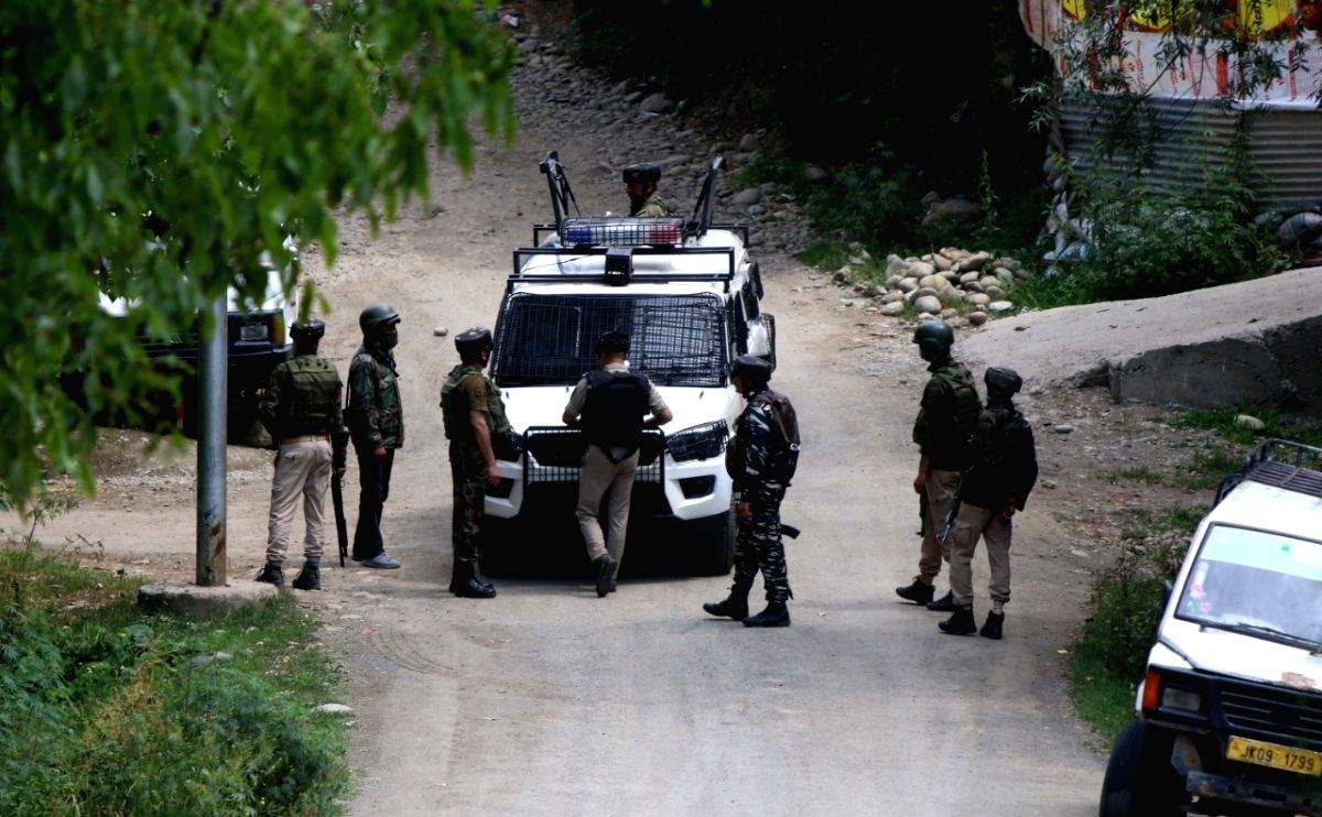 Pak, militants out to label every Kashmiri as terrorist; 4 non-locals shot in 24 hours - Vimarsana News