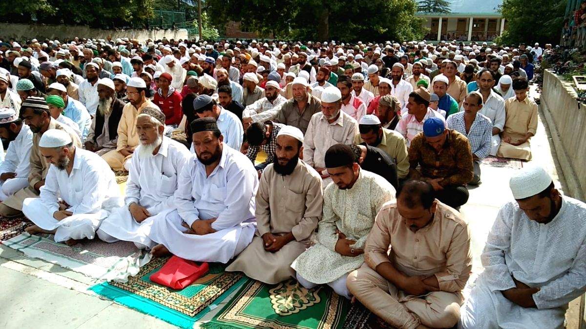 Eid prayers pass off peacefully in J&K - Vimarsana News