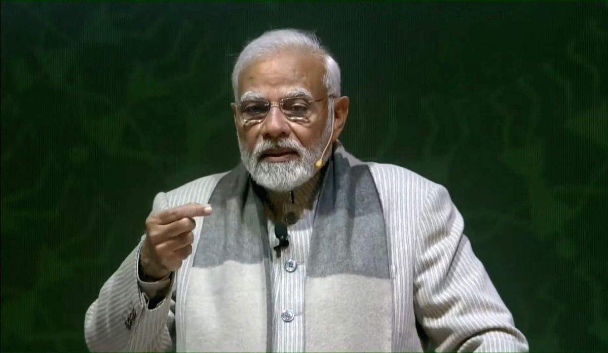 PM pays homage to Mahatma Gandhi on death anniversary - Vimarsana News
