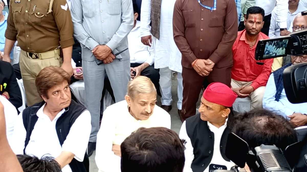 Subrata Roy's mortal remains consigned to flames, grandson lights the pyre - Vimarsana News