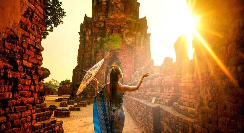 Sunny escapes - Vimarsana News