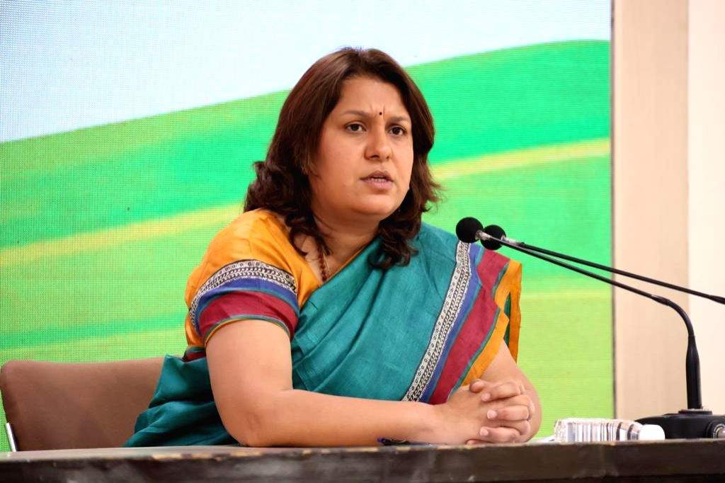 Congress slams govt over inflation, demands to remove GST from essential items - Vimarsana News