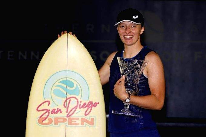 Swiatek holds off Vekic in San Diego, wins eighth title of season - Vimarsana News