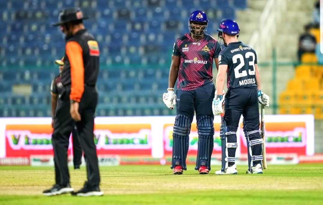 T10: Odean Smith's blazing inning takes Deccan Gladiators to top of table - Vimarsana News