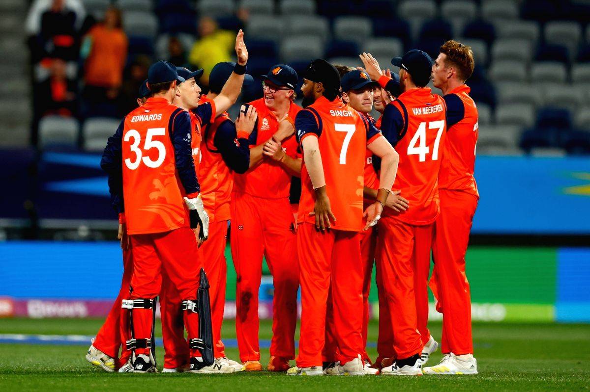 T20 World Cup: De Leede, Klaasen, Pringle spells help Netherlands restrict UAE to 111/8 - Vimarsana News