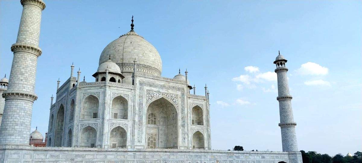 Taj Mahal by moonlight thrills tourists - Vimarsana News