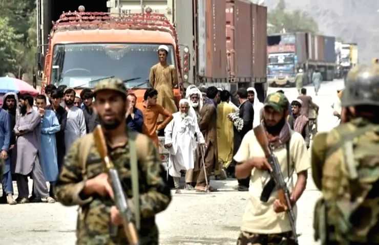 Taliban commander warns Pak against firing at Afghanistan - Vimarsana News