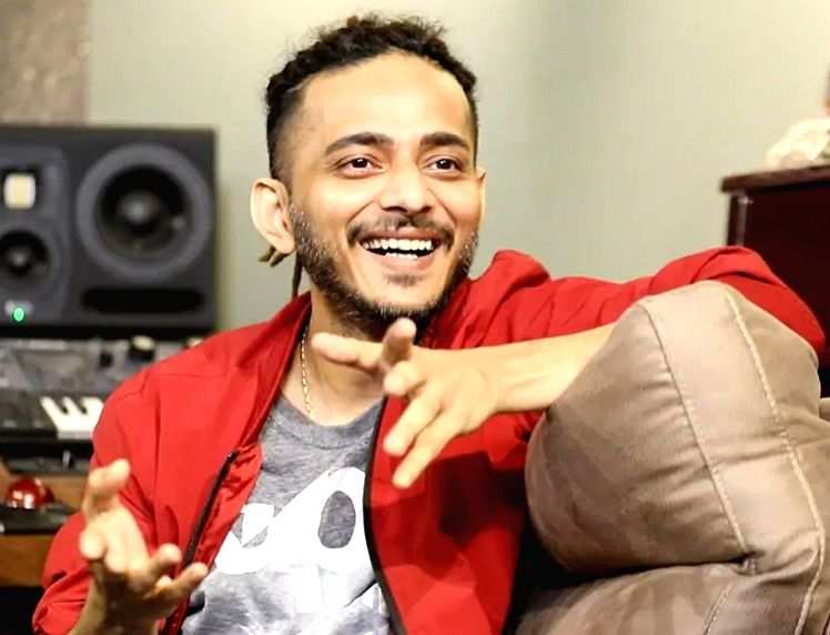 Tanishk Bagchi came under 'pressure' to remake Akshay's 'Main Khiladi Tu Anari' song - Vimarsana News