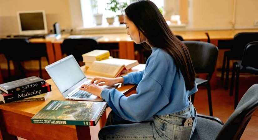 Tech gadgets to help maintain a work-life balance - Vimarsana News
