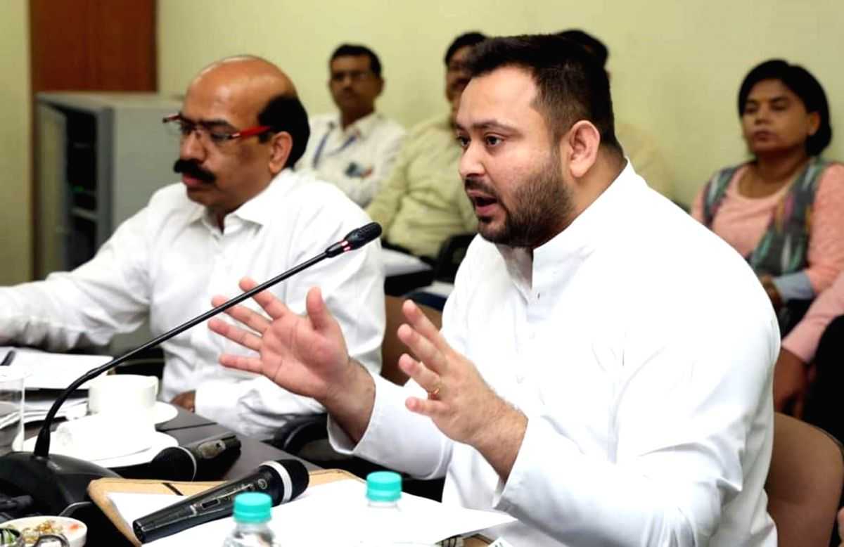 Tejashiwi Yadav comes out in support of Manoj Jha in Thakur row - Vimarsana News