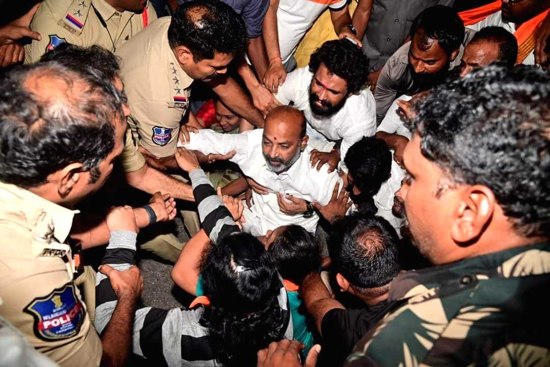 Telangana BJP president arrested on way to Munugode - Vimarsana News