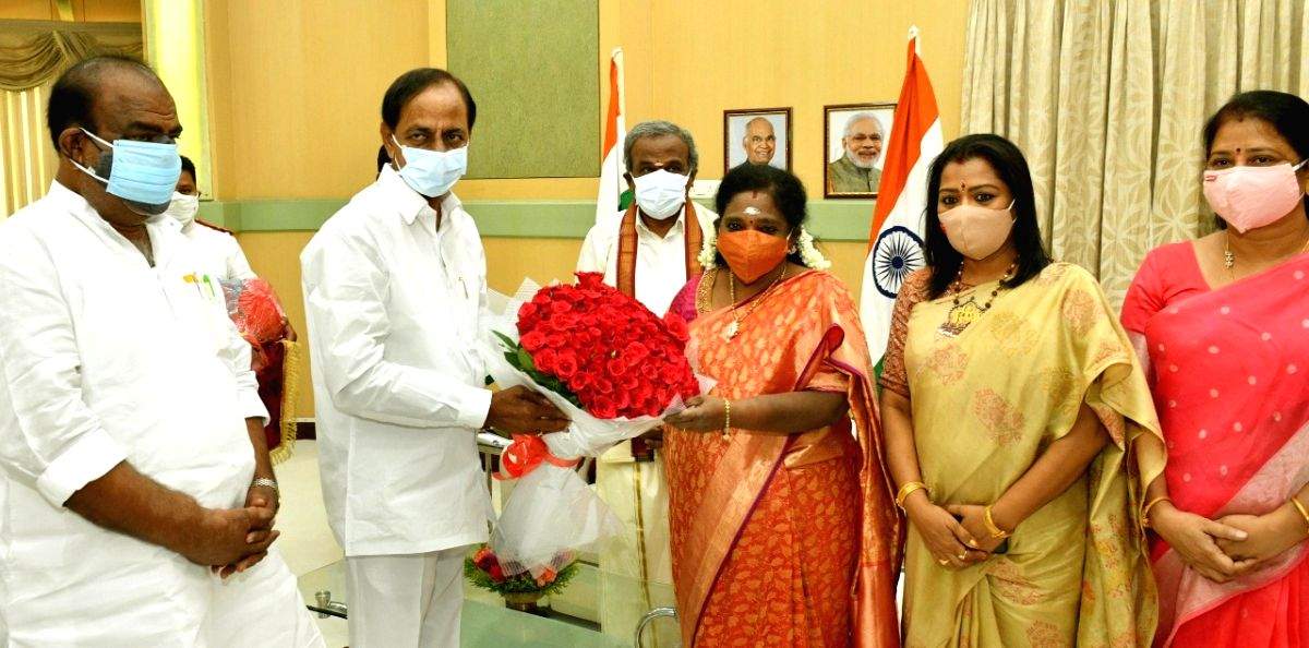 Telangana CM greets Guv Soundararajan on birthday - Vimarsana News