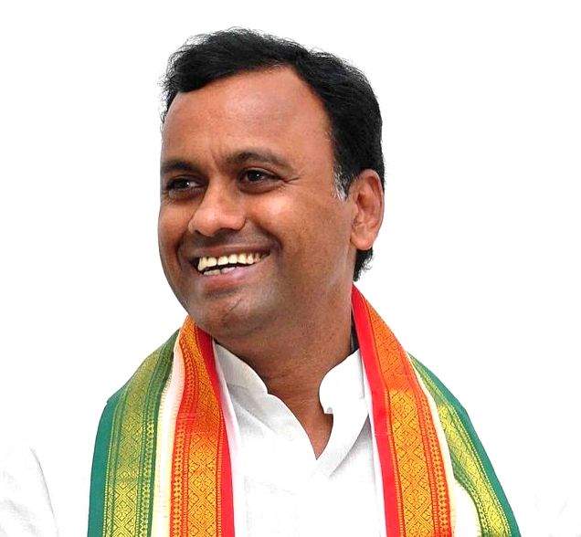 Spotlight on Munugode as Telangana's richest politician returns to Cong - Vimarsana News